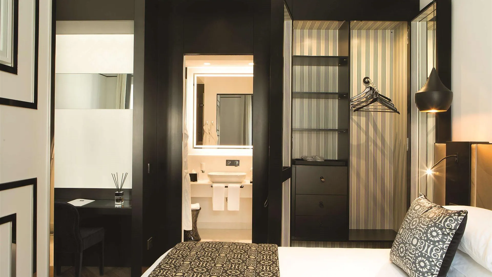 Corso 281 Luxury Suites Řím 5*,  Itálie